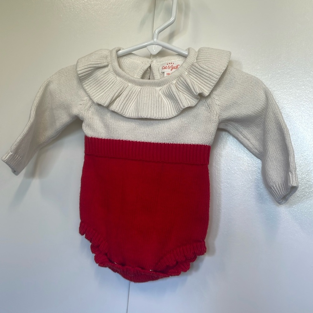 Gorgeous cat & Jack knitted onesie., Valentine’s Day. Newborn